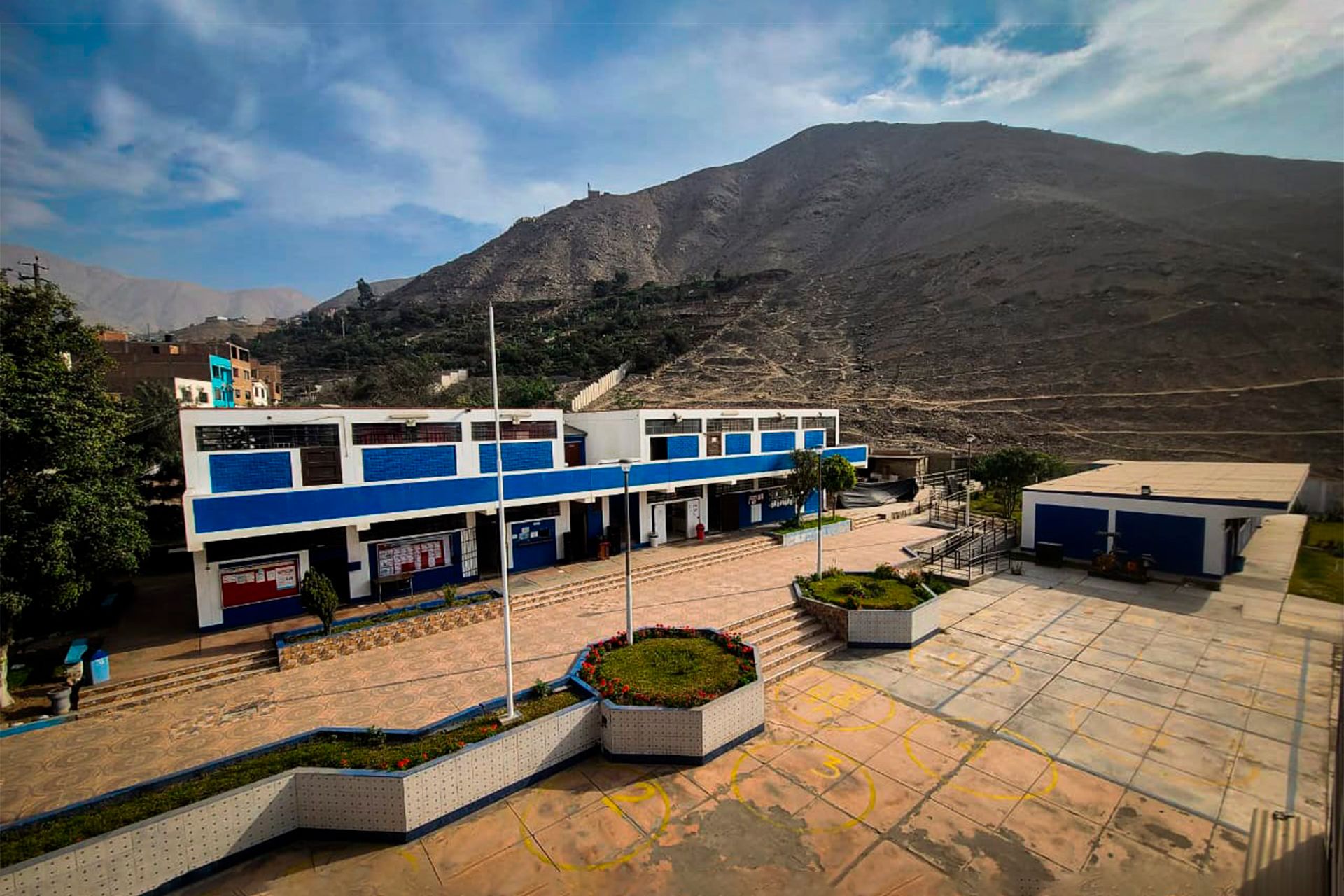 Estudiantes de huaycan